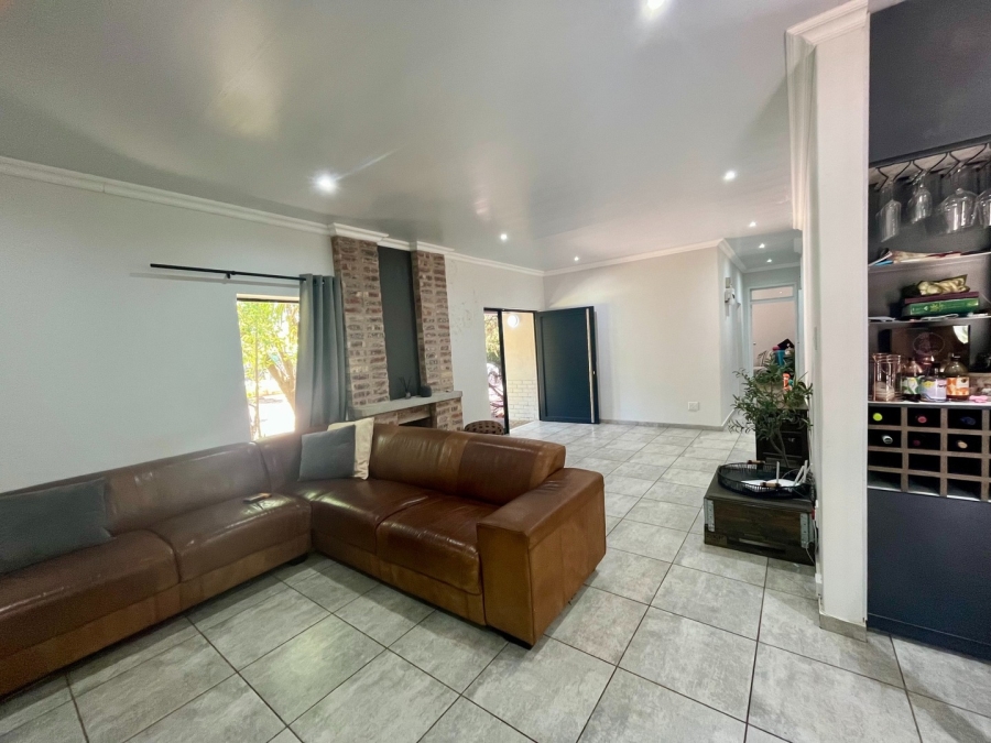 3 Bedroom Property for Sale in La Hoff North West